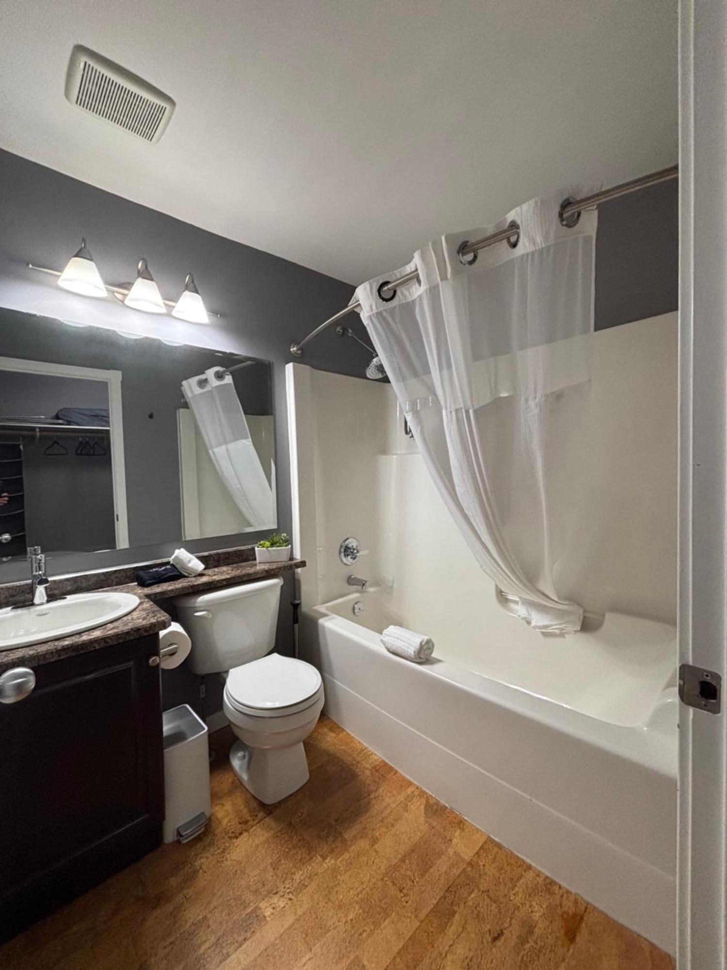 Top Floor Riverfront Condo With Stellar Sunsets! Fort Mcmurray Εξωτερικό φωτογραφία