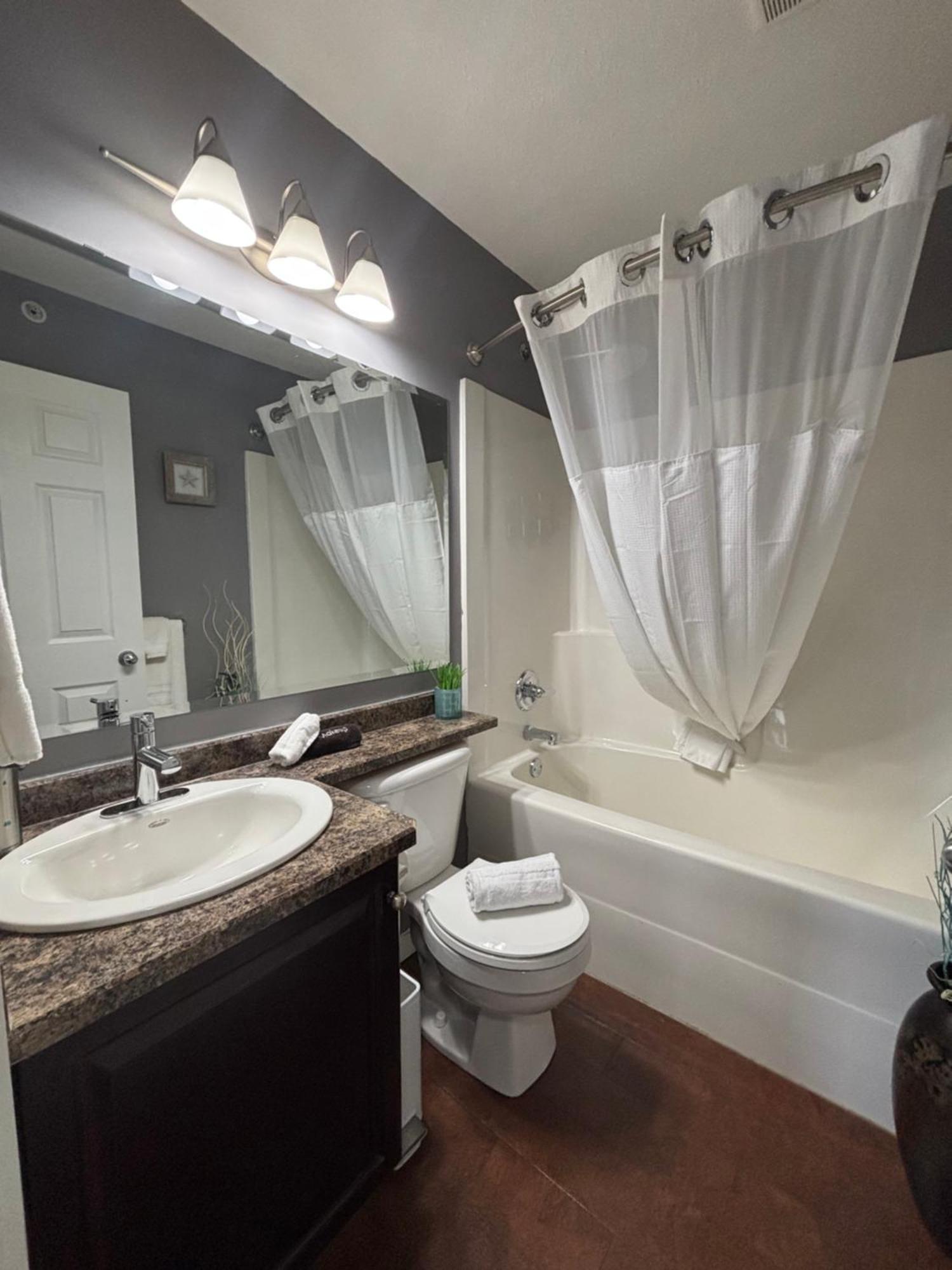 Top Floor Riverfront Condo With Stellar Sunsets! Fort Mcmurray Εξωτερικό φωτογραφία