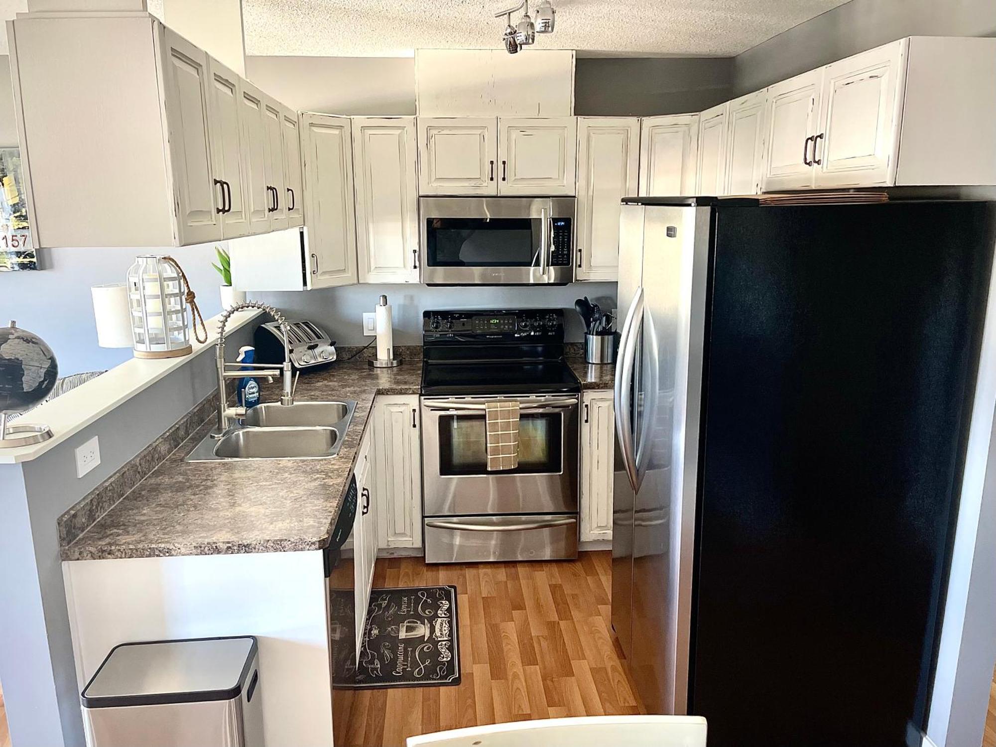Top Floor Riverfront Condo With Stellar Sunsets! Fort Mcmurray Εξωτερικό φωτογραφία